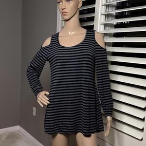 SOMA Shirt Black Gray Striped Cold Shoulder Jersey Knit Tunic Top SZ MEDIUM